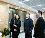 杭州錢塘新區(qū)管委會副主任李國梅一行來我司調(diào)研